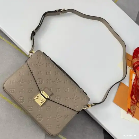 MÉTIS VUITTON LOUIS POCHETTE 0523